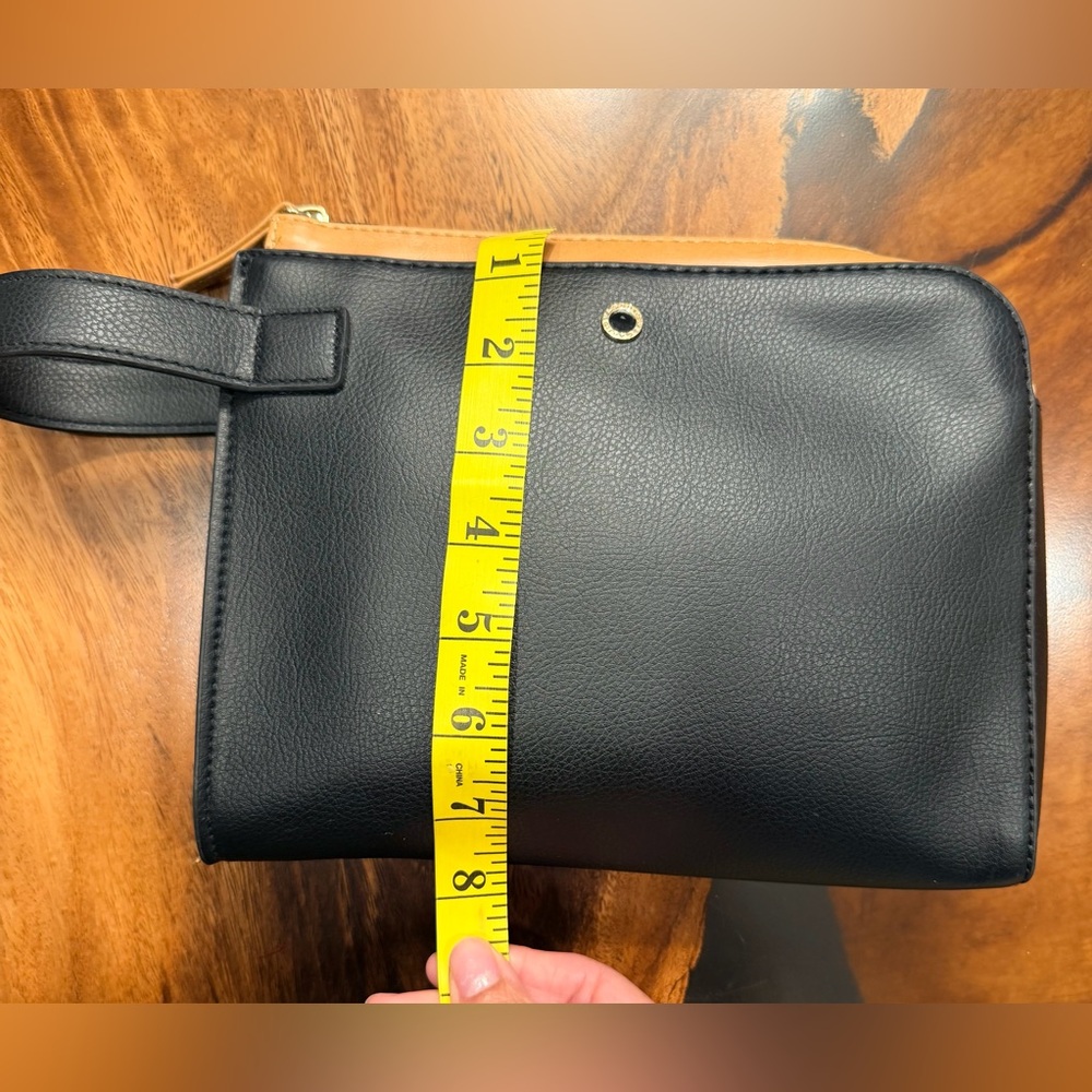 BVLGARI for Emirates Black Pebbled Leather Pochette Wristlet⭐️Italian Luxury - Picture 12 of 13